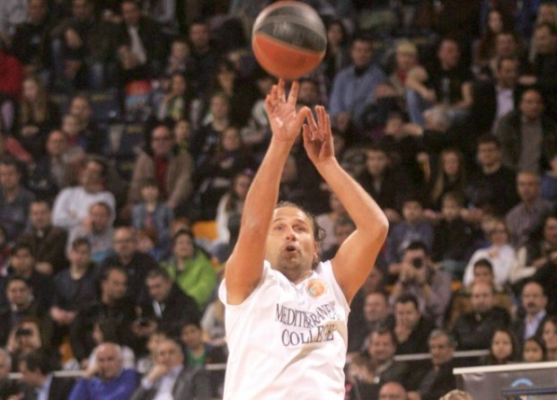 Ο Μπάνε δεν ξέχασε την τέχνη του – ΒΙΝΤΕΟ