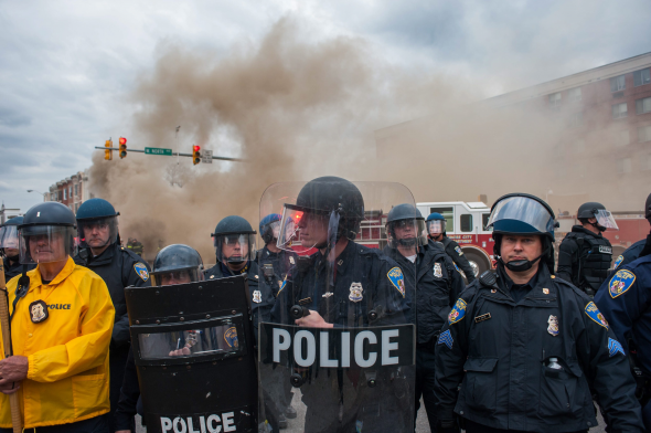 Η εικόνα για την αστυνομική βία στις ΗΠΑ που έγινε viral – ΦΩΤΟ