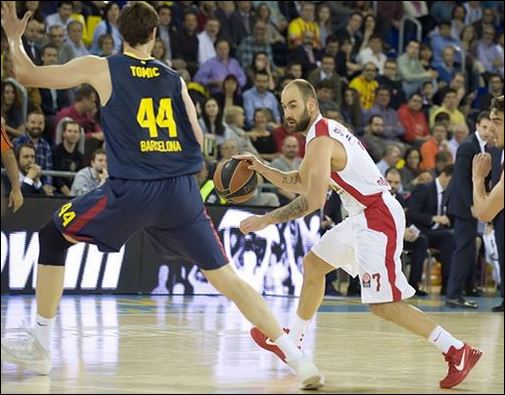 Ολυμπιακός – Μπαρτσελόνα 26-23 (10′)