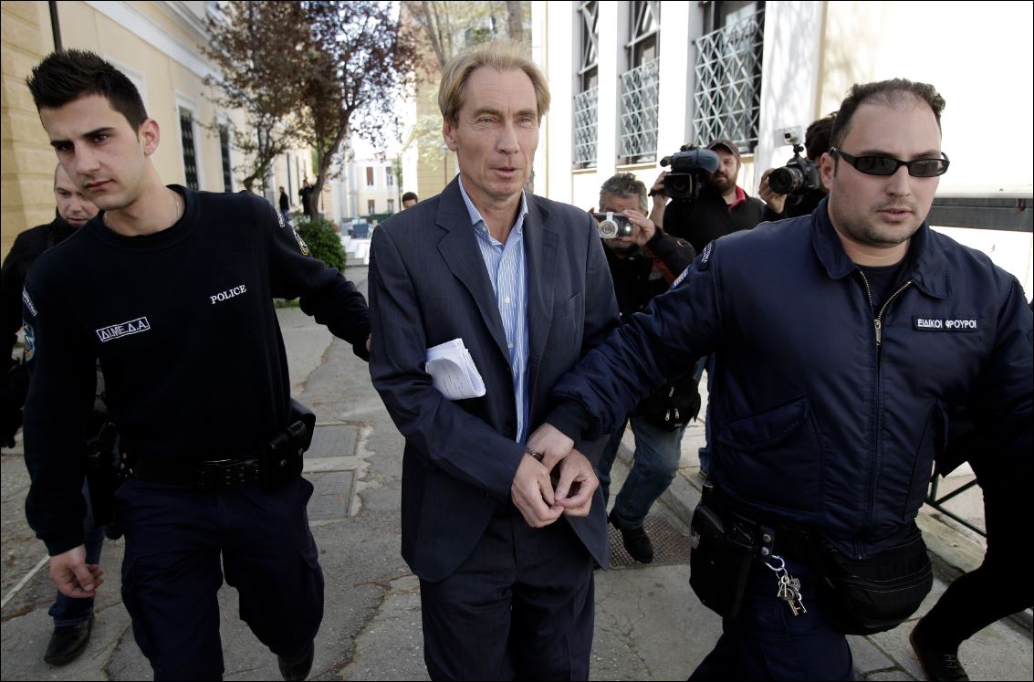 Έλαβε προθεσμία ο τραπεζίτης για την υπόθεση των εξοπλιστικών