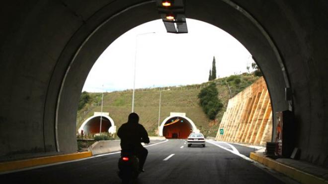 Πάτρα- 15χρονος ξεκίνησε με τα πόδια για να βρει τους γονείς του στην Αθήνα