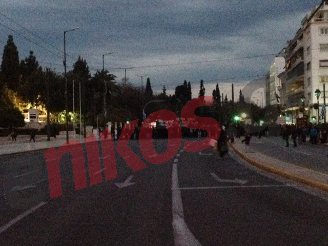 Στην Αμαλίας η πορεία – ΦΩΤΟ