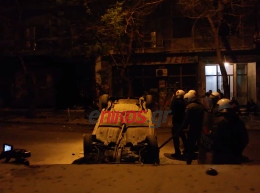 Η επιχείρηση ρυμούλκησης του αναποδογυρισμένου ΙΧ – ΒΙΝΤΕΟ