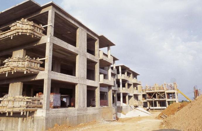 Πτώση 7,1% στις οικοδομικές άδειες