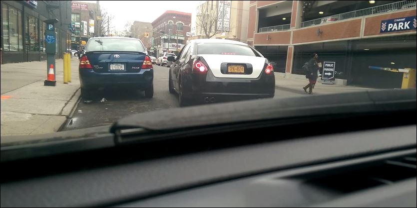 Μαραθώνιος… παρκαρίσματος 45 λεπτών – ΒΙΝΤΕΟ