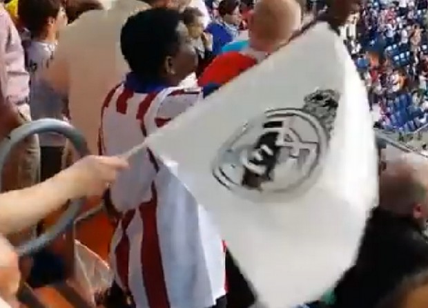 Οπαδός της Ατλέτικο στην εξέδρα της Ρεάλ – BINTEO