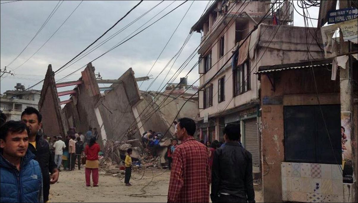 Τρεις νεκροί από τον ισχυρό σεισμό στο Νεπάλ