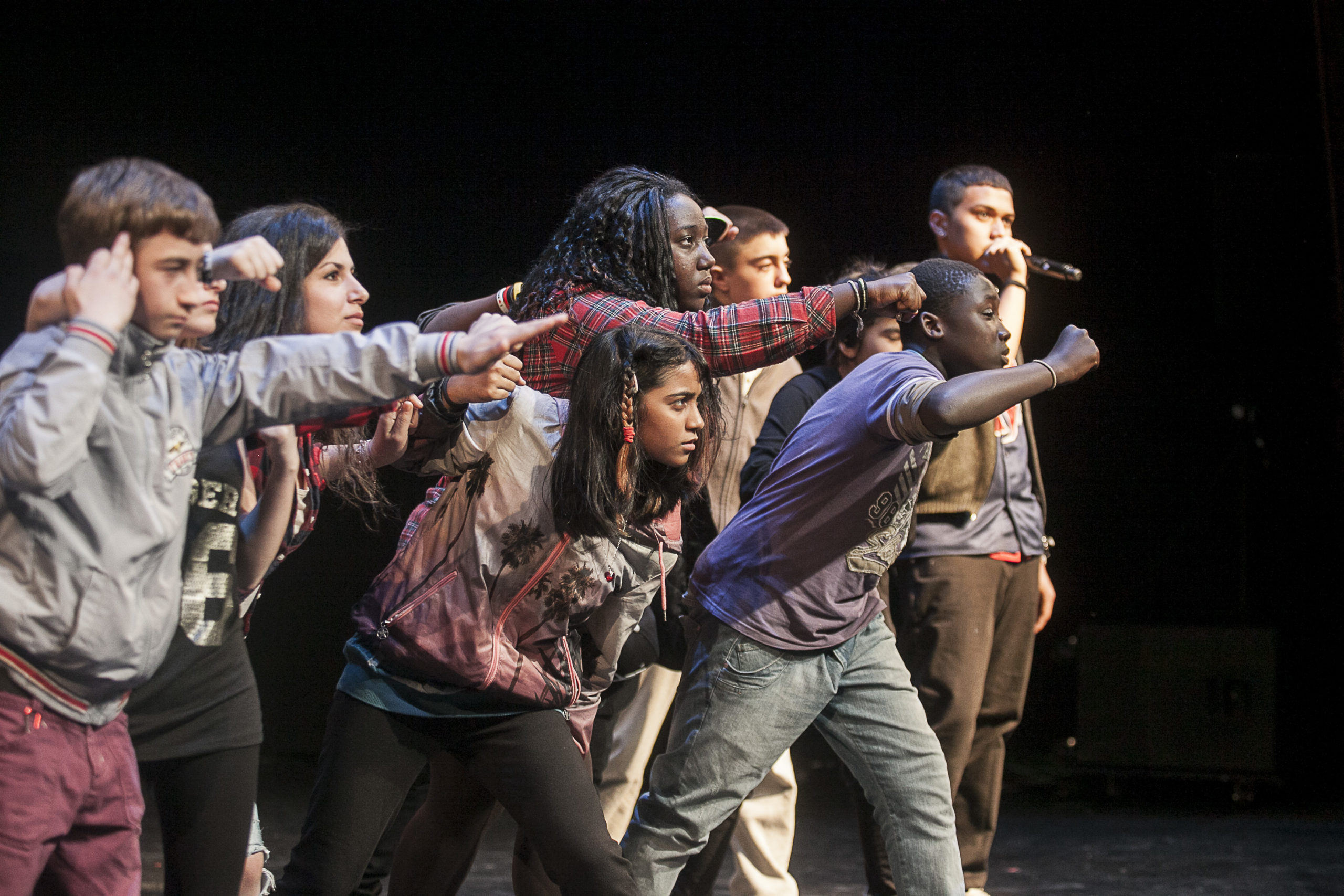 Φεστιβάλ Εφηβικού Θεάτρου 2015 – “Περιφέρεια: απομόνωση ή προοπτική”