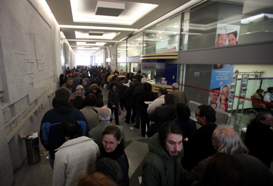 Από τη Δευτέρα οι αιτήσεις για τις παροχές κατά της ανθρωπιστικής κρίσης