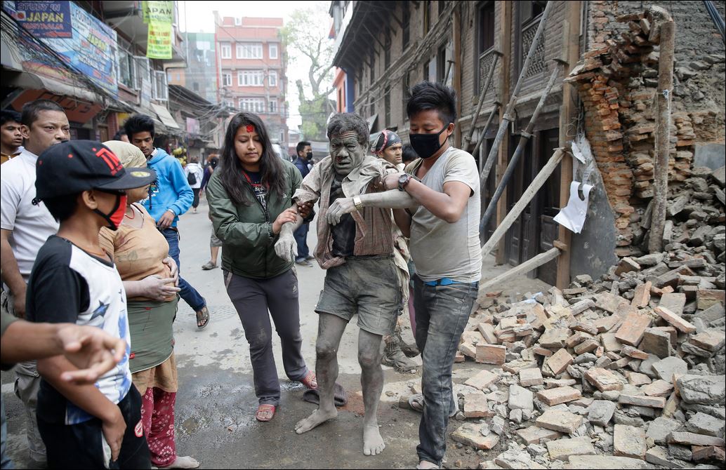 Εκατόμβη νεκρών στο Νεπάλ – ΒΙΝΤΕΟ- ΦΩΤΟ