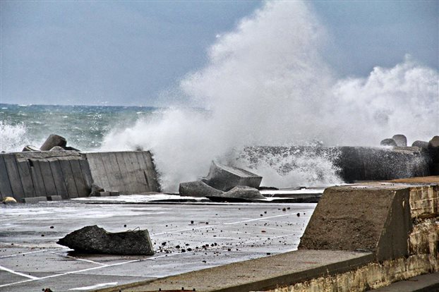 Προβλήματα στα λιμάνια λόγω των ανέμων – Ποια δρομολόγια δεν θα πραγματοποιηθούν