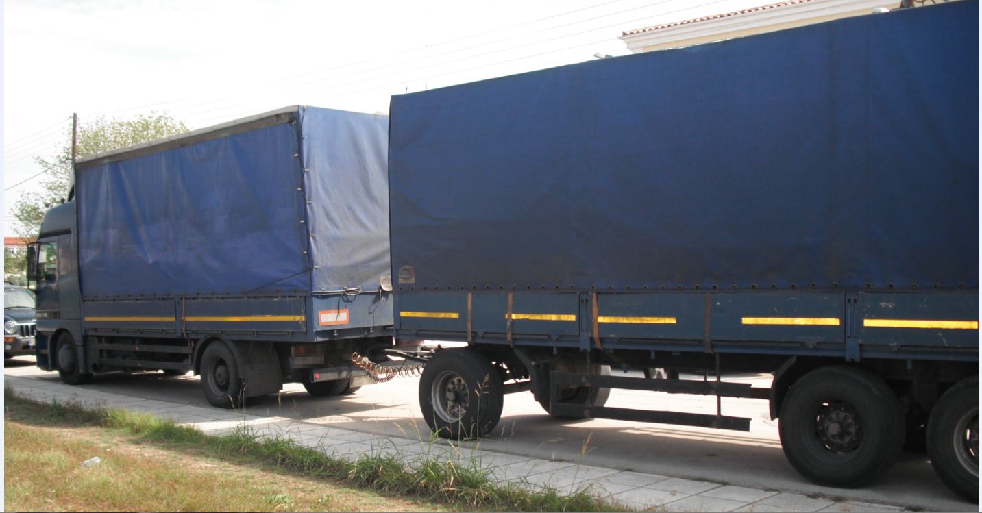 Εντόπισαν 22 μετανάστες σε καρότσα φορτηγού