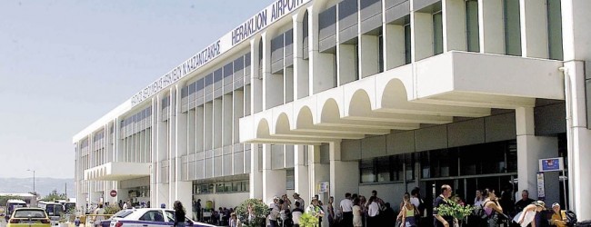 Το έπαιξε… σύζυγος για να τις βγάλει παράνομα από τη χώρα