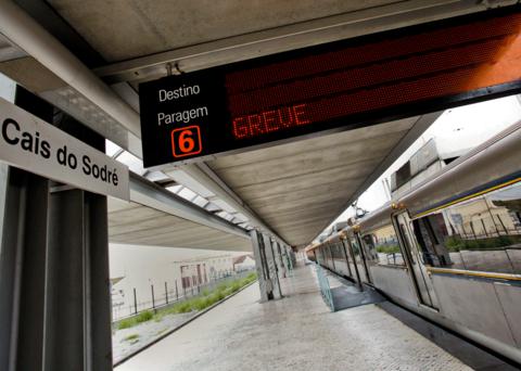 Πορτογαλία- Χάος στα δρομολόγια των τρένων λόγω απεργίας