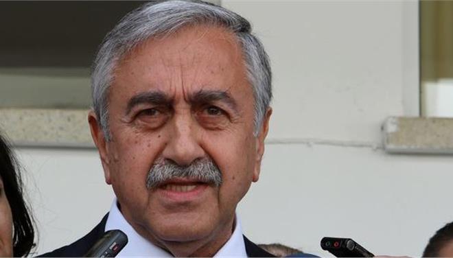 Ο Μουσταφά Ακιντζί νικητής των εκλογών στα Κατεχόμενα