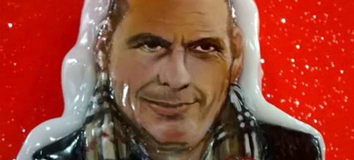 Ο Βαρουφάκης έγινε… λαμπάδα – ΦΩΤΟ