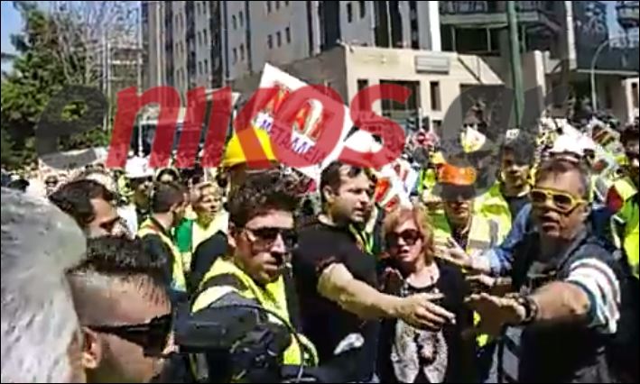 Ένταση στη συγκέντρωση των μεταλλωρύχων – ΒΙΝΤΕΟ