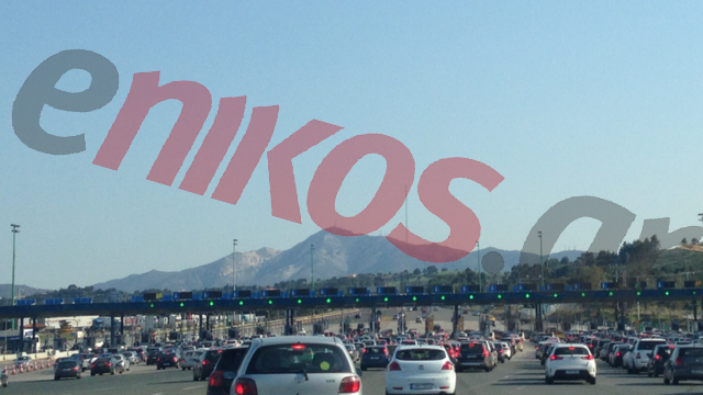 Ουρές στα διόδια Αφιδνών – ΦΩΤΟ – ΤΩΡΑ