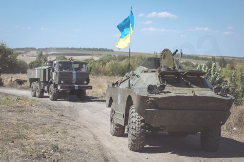 Συνεχίζεται η απόσυρση των βαρέων όπλων από την ανατολική Ουκρανία