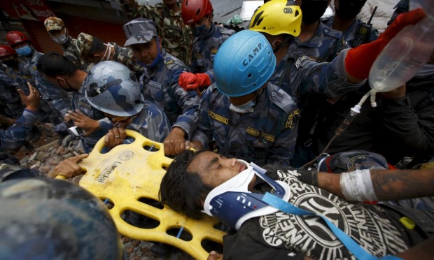 Διάσωση 15χρονου πέντε ημέρες μετά τον σεισμό του Νεπάλ – ΦΩΤΟ