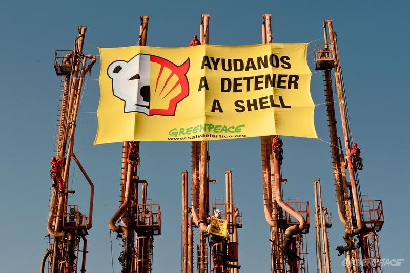 Το δικαστήριο “κατέβασε” τους ακτιβιστές της Greenpeace