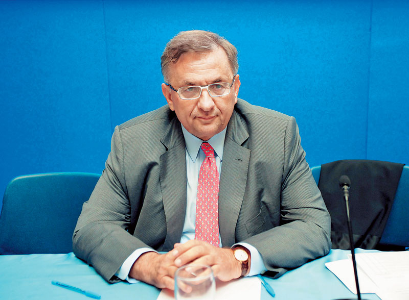 Με ασθενοφόρο στο Αττικό ο Τουρκολιάς – ΤΩΡΑ