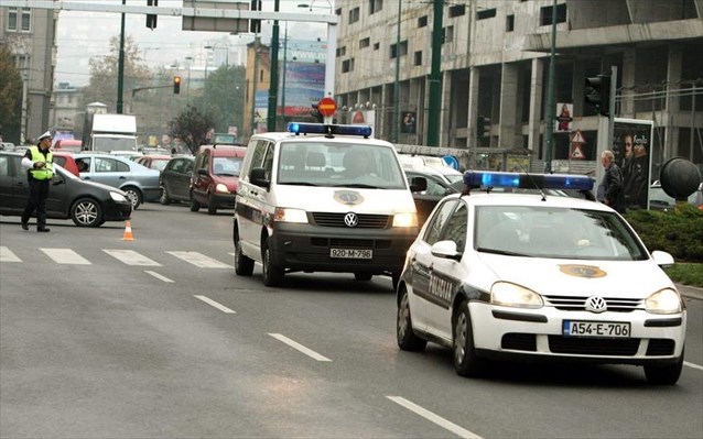 Σαράγεβο- Δύο Βόσνιοι βετεράνοι του πολέμου απείλησαν να αυτοπυρποληθούν