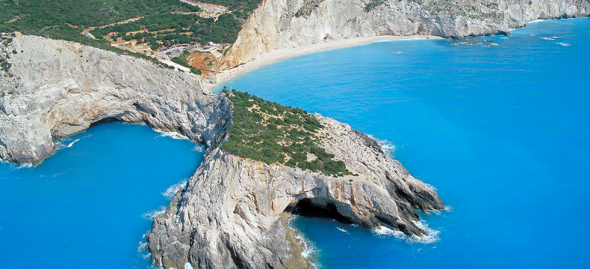 2 ελληνικά νησιά στους προορισμούς με τα πιο καθαρά νερά στον κόσμο