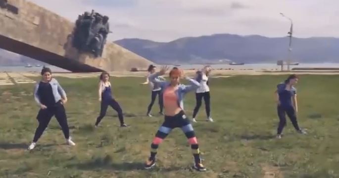 Ρωσίδες καταδικάστηκαν επειδή χόρεψαν μπροστά από μνημείο – ΒΙΝΤΕΟ