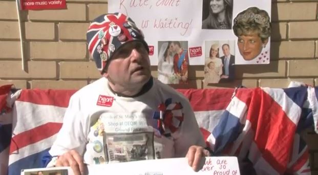 Έχουν κατασκηνώσει έξω από μαιευτήριο περιμένοντας το βασιλικό μωρό – ΒΙΝΤΕΟ