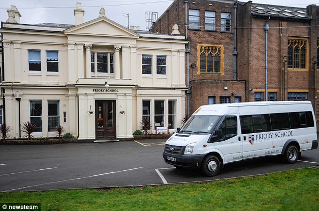 Καθηγητής έκανε σεξ μέσα σε τάξη