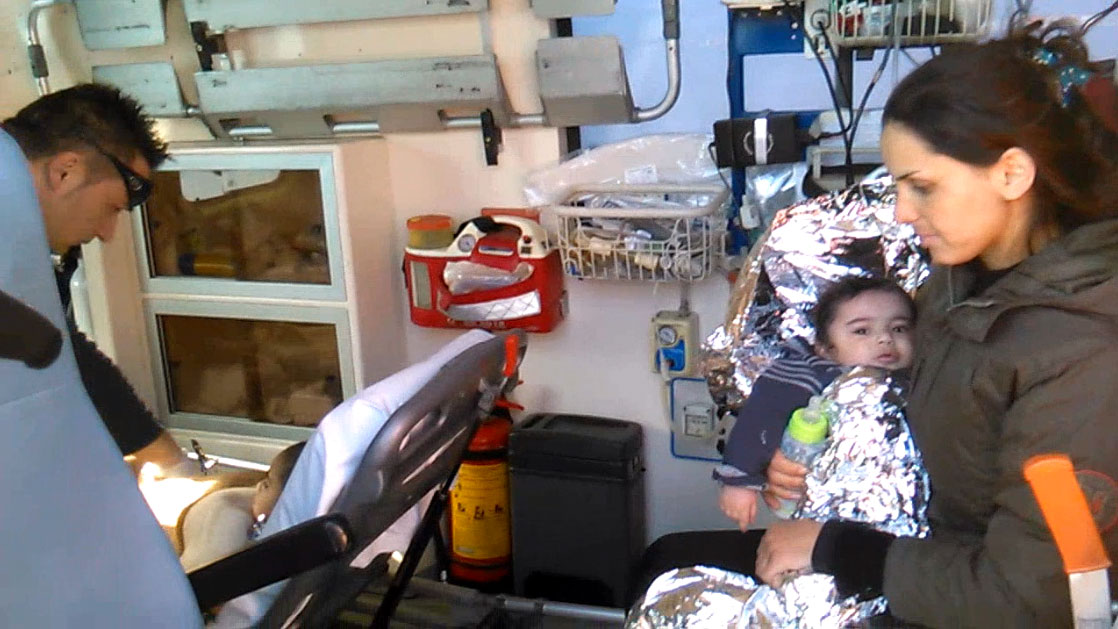 Γεννήθηκαν τρία βρέφη την ώρα της διάσωσης των προσφύγων – ΒΙΝΤΕΟ