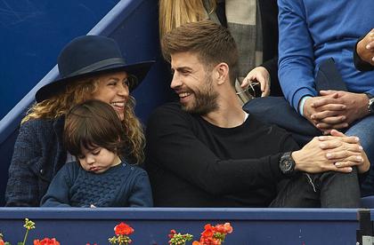 Καυτά φιλιά για Σακίρα και Ζεράρ Πικέ – ΦΩΤΟ