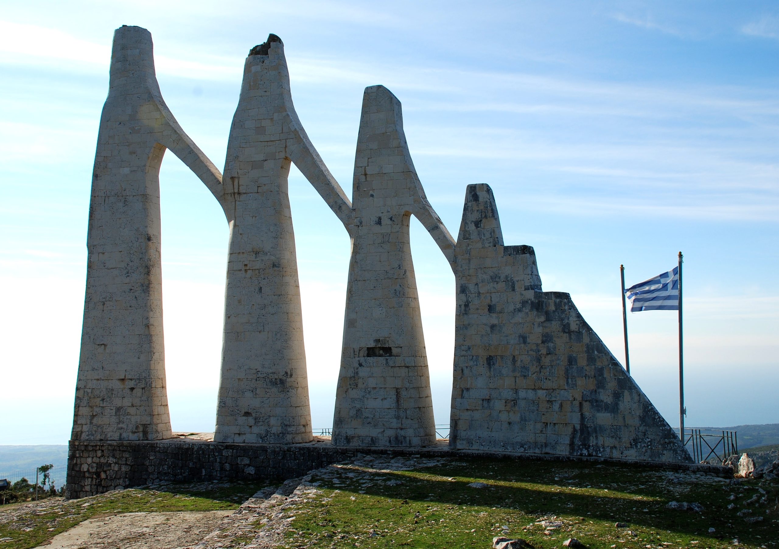 Αποπειράθηκε να αυτοκτονήσει πηδώντας από το Ζάλογγο