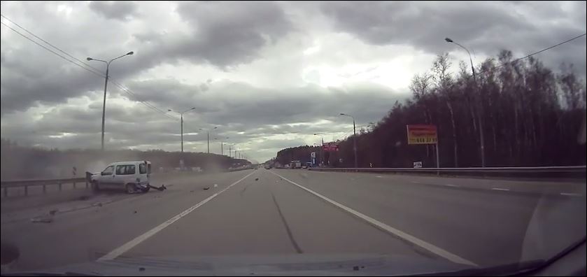 Ένας οδηγός καμικάζι – ΒΙΝΤΕΟ