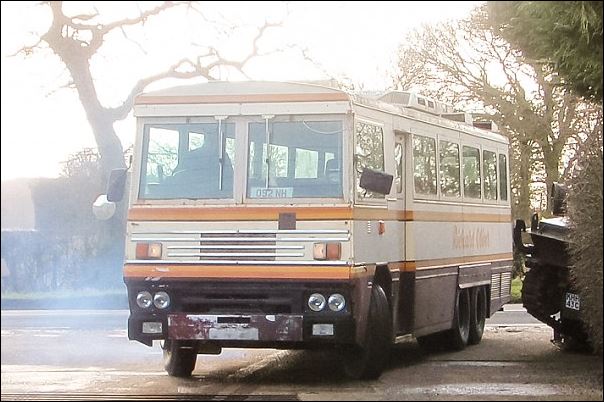 Πωλείται το «διάσημο» λεωφορείο της Θάτσερ – ΦΩΤΟ