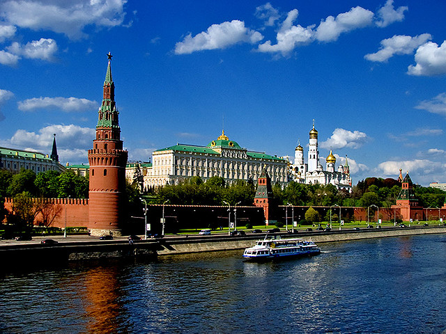 DW: Μπορεί η Ρωσία να βοηθήσει την Ελλάδα;