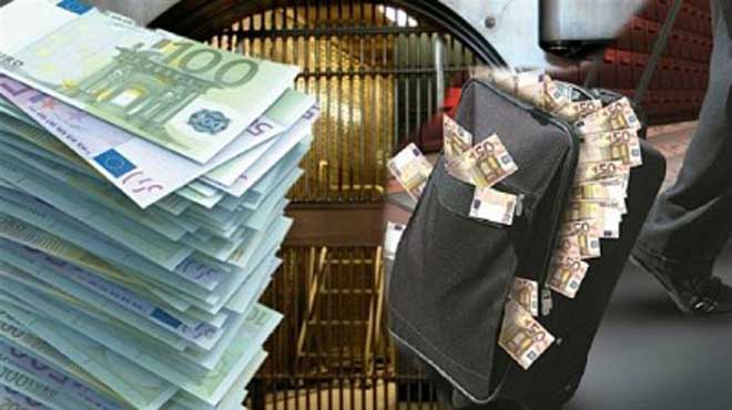 Ο μακαρίτης είχε 2 εκατ. ευρώ και λίρες σε…τάπερ και συρτάρια