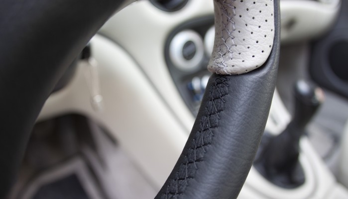 Δείτε πως κλείδωσε το αυτοκίνητό του – ΦΩΤΟ