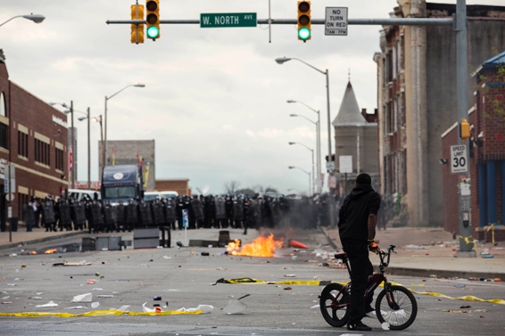 Πεδίο μάχης η Βαλτιμόρη- ΒΙΝΤΕΟ – ΦΩΤΟ