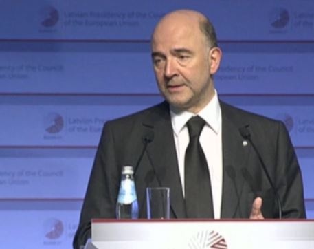 Μοσκοβισί: Σκληρό αλλά αποφασιστικό το μήνυμα του Eurogroup