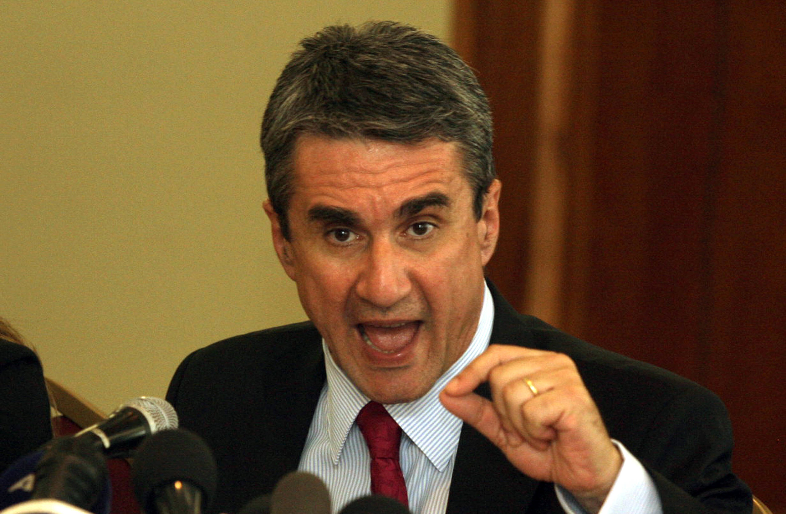 Λοβέρδος: Ο Βαρουφάκης βλάπτει την πατρίδα του