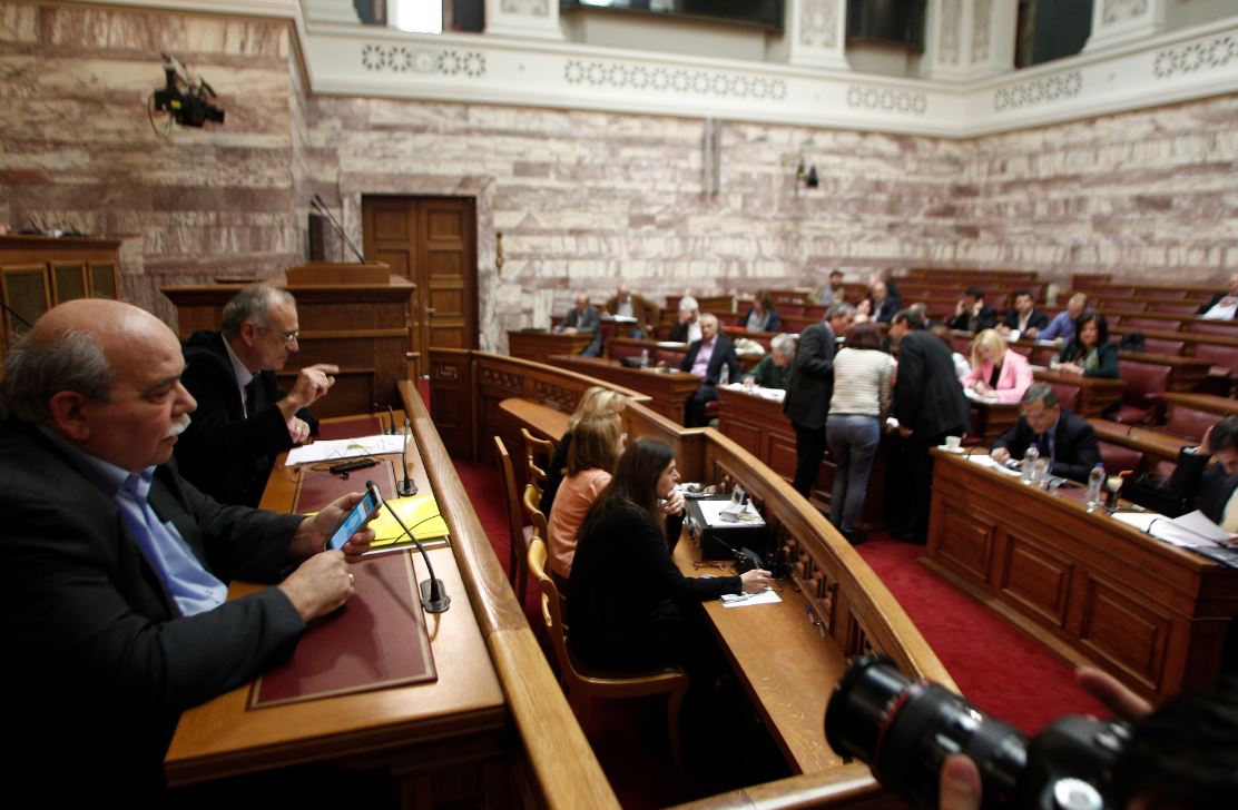 Θυελλώδης η συνεδρίαση της Επιτροπής για την Πράξη Νομοθετικού Περιεχομένου – ΒΙΝΤΕΟ