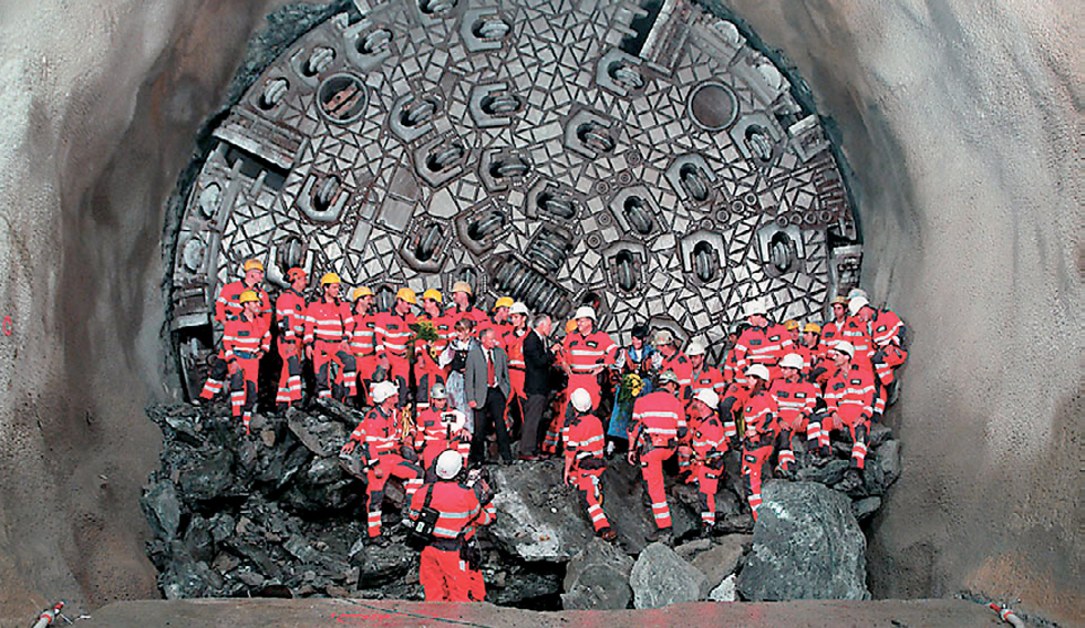 Γιγάντιο τούνελ στις Άλπεις