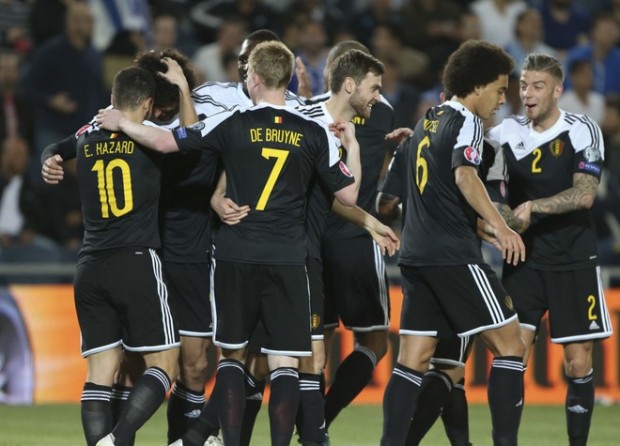 Με Φελαϊνί έπιασε στην κορυφή την Ουαλία – BINTEO