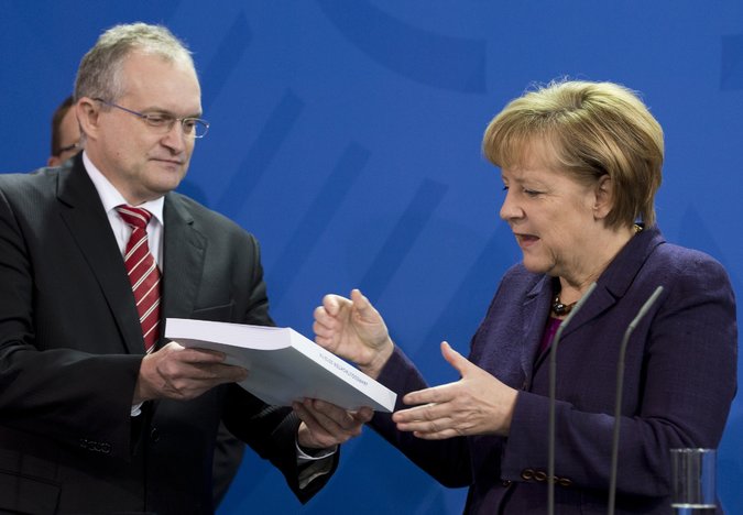 “Η Ελλάδα παίζει με τη φωτιά” προειδοποιεί σύμβουλος της Μέρκελ