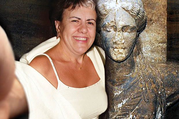 Οι ανιψιές του Φλωράκη απαντούν στην Παναγιωταρέα