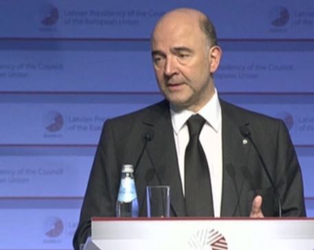 Μοσκοβισί μετά το Eurogroup: Μόνο συμφωνία πακέτο με την Ελλάδα