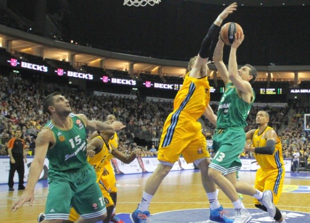 Παναθηναϊκός – Άλμπα Βερολίνου 55-46 (30′)