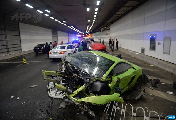 Θρύψαλα Λαμποργκίνι και Φεράρι μετά από τροχαίο α λα fast and furious – ΦΩΤΟ